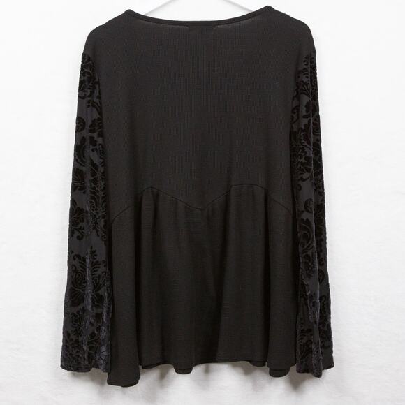 SIGNATURE STUDIO Burnout Velvet Thermal Waffle Knit Top Whimsigoth Black Sz 1X - Picture 5 of 7